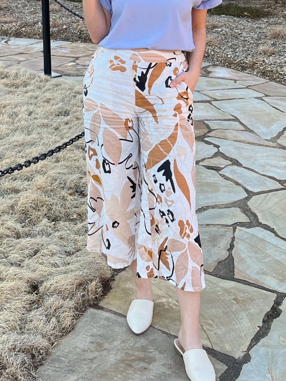 Printed Wide-Leg Crop Pants in Neutral Abstract Print